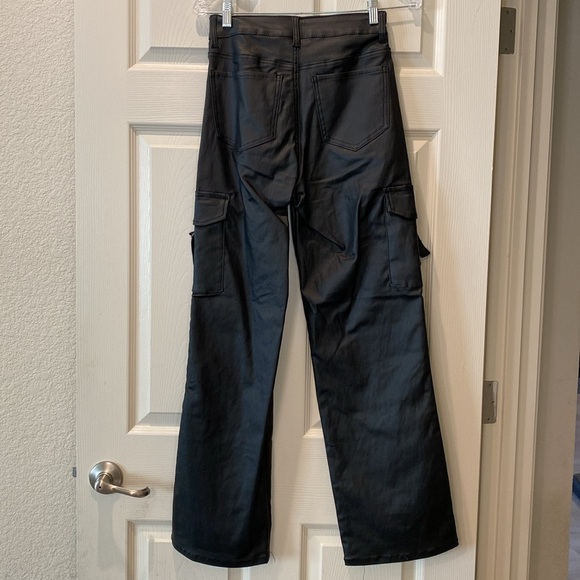 Black faux leather cargo pants - Picture 4 of 5